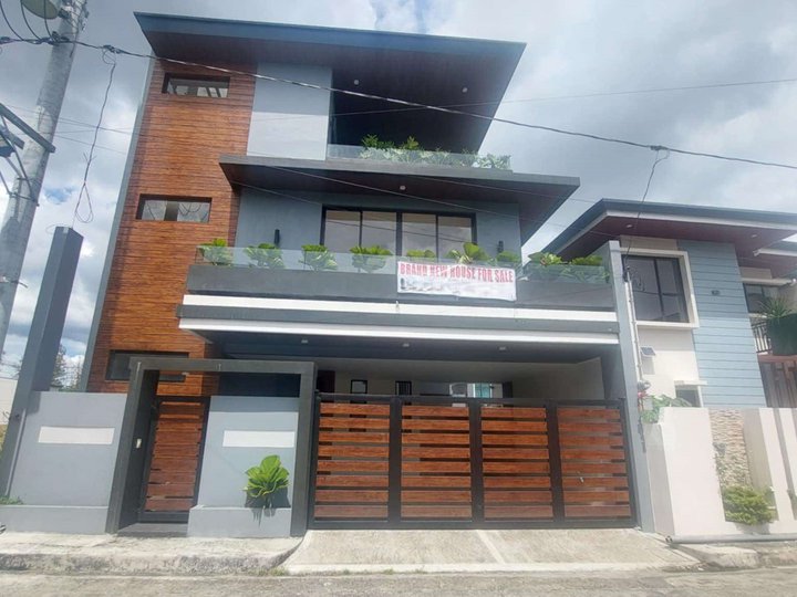 3 Storey  House and Lot for sale in Greenwoods Executive Village Pasig City near Cainta