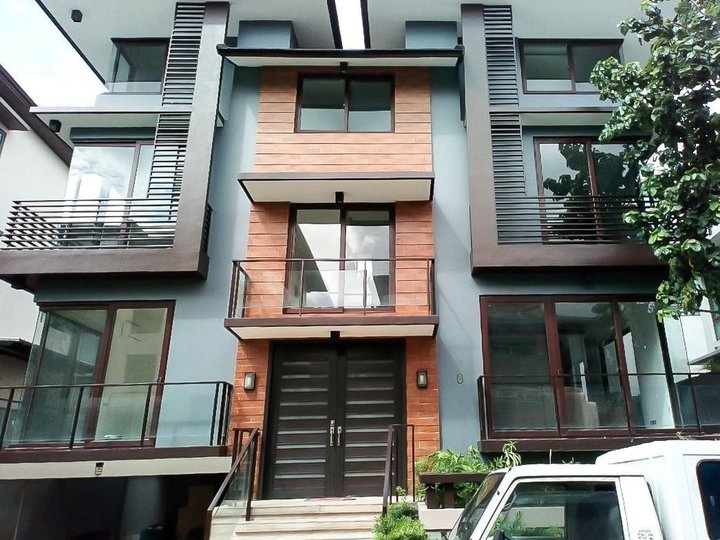 For Rent: 3 Storey House in Mckinley Hill Village, Taguig City