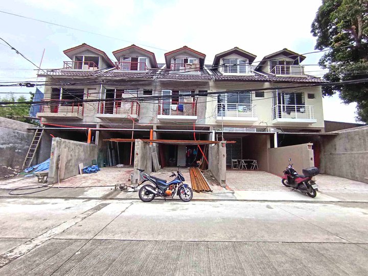 2 Car Garage 3 Storey  Townhouse For Sale in Brgy Holy Spirit Commonwealth Quezon City