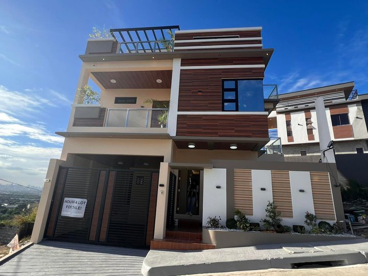 3BR Overlooking Laguna De Bay House and Lot FOR SALE in Taytay