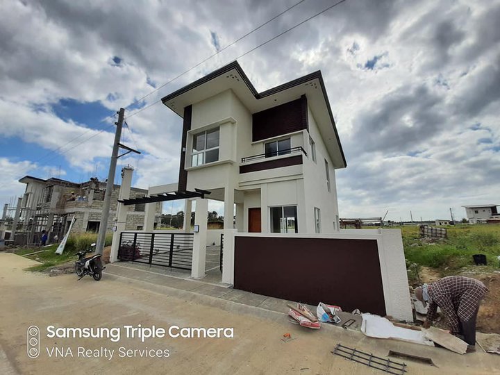 MODERN DESIGN SINGLE DETACHED HOUSE AND LOT FOR SALE WITH PARKING