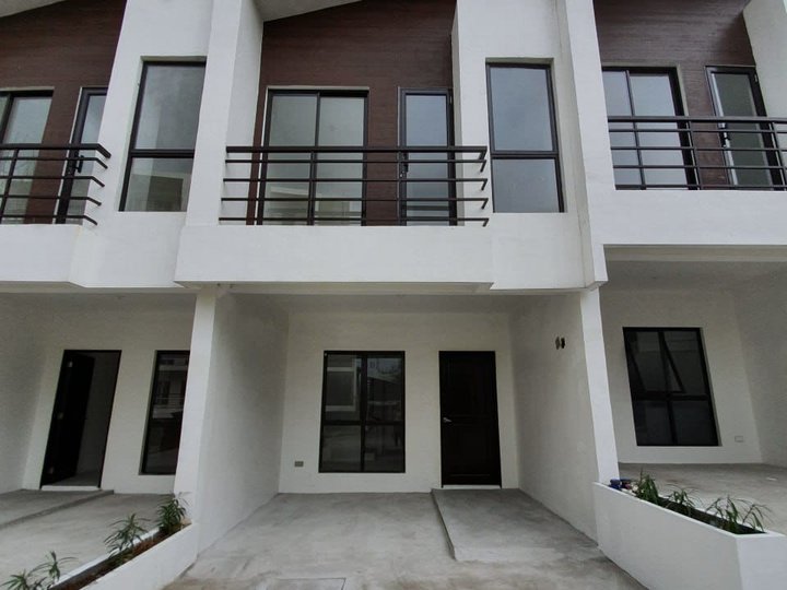 READY FOR OCCUPANCY TOWNHOUSE FOR SALE IN CAMARIN CALOOCAN - ELEVE CAMARIN