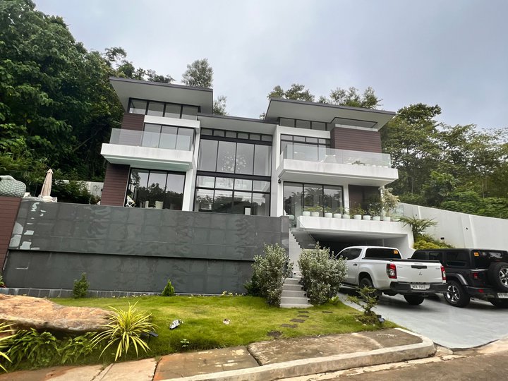 561.50 sqm House and Lot with Solar in Sun Valley Antipolo [Houses and