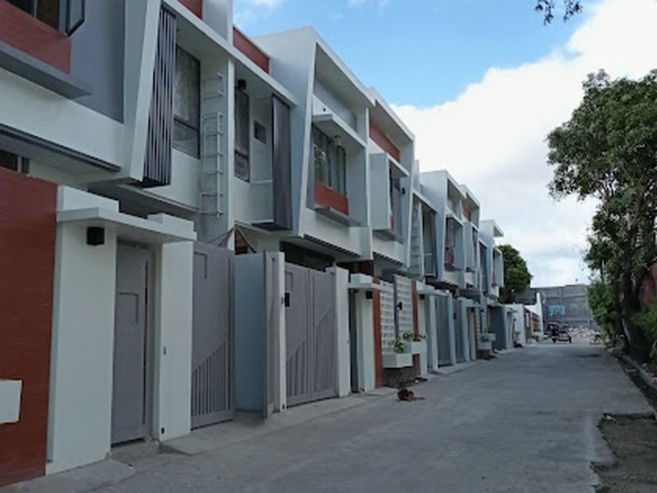 For Sale 2 Storey 3 Bedroom Townhouse in Project 8 Quezon City