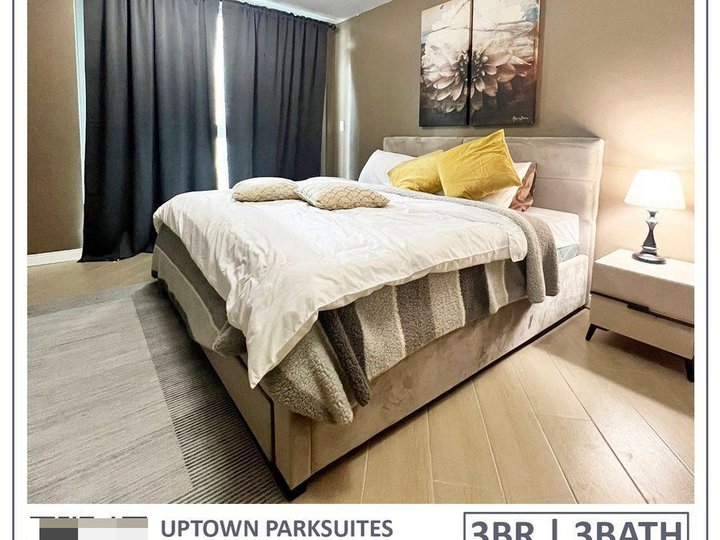 FOR SALE - 3-BEDROOM 3 BATH CONDO IN UPTOWN PARKSUITES BGC TAGUIG