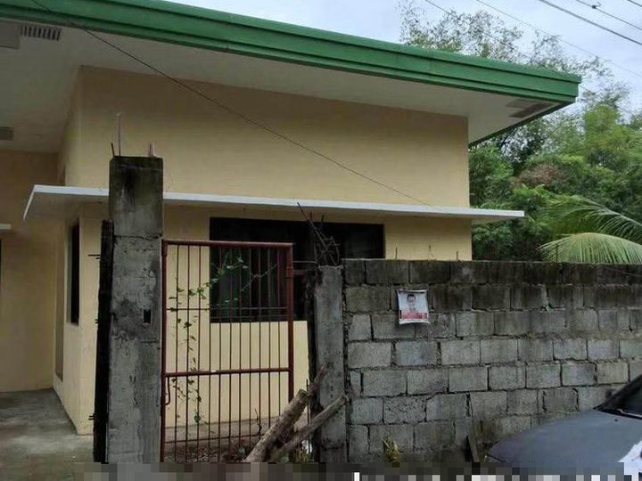 Foreclosed 5-bedroom Single Attached House For Sale in Bacolod Negros Occidental