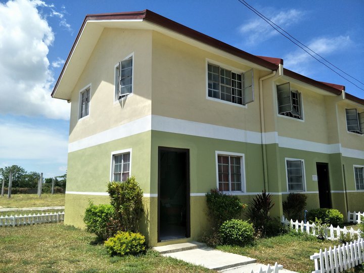 3- Bedrooms Town House For Sale in Alaminos Laguna