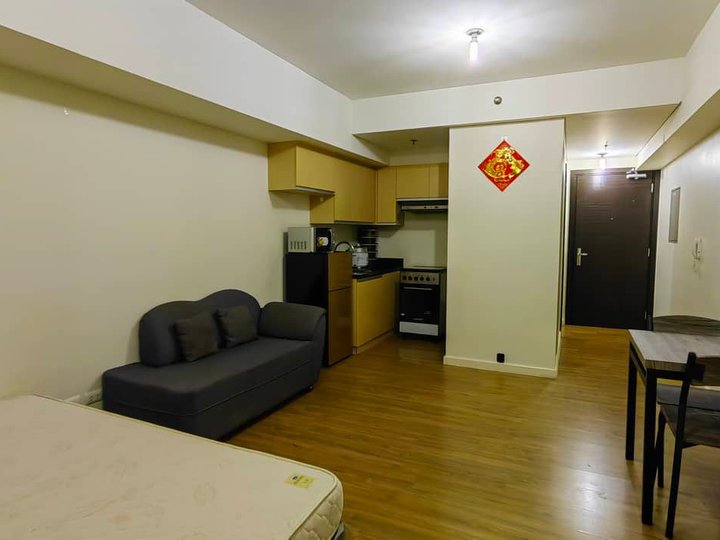 Fully Furnished Studio Unit for Rent in Makati