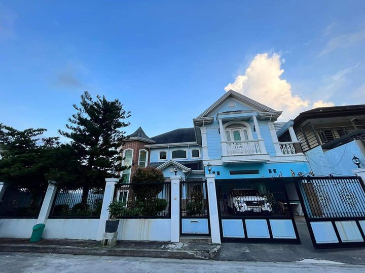 Luxurious Furnished House and Lot in an Exclusive subd for sale