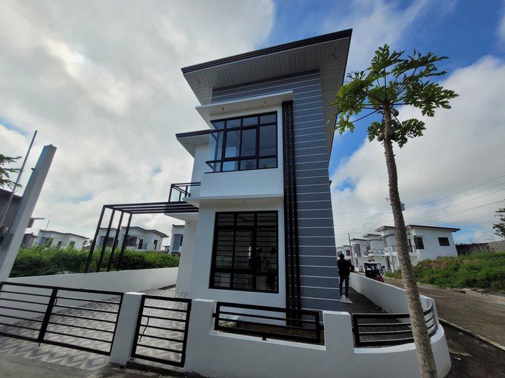 3-bedroom Single Detached House For Sale in San Pablo Laguna