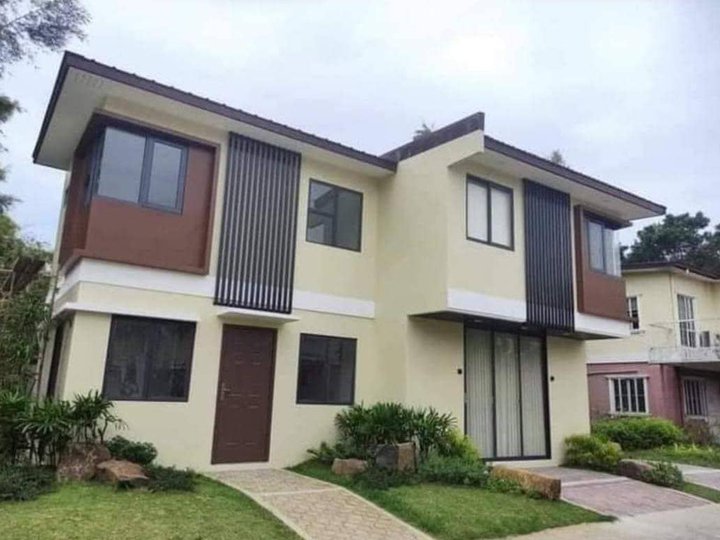 Bestselling Quadruplex with 3 Bedrooms and 2 Bathrooms