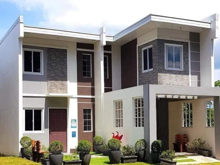 2-bedroom Townhouse For Sale in Sto. Tomas Batangas