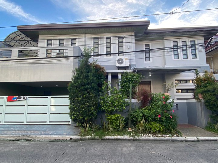 2-Storey House For Sale in BF Homes Paranaque