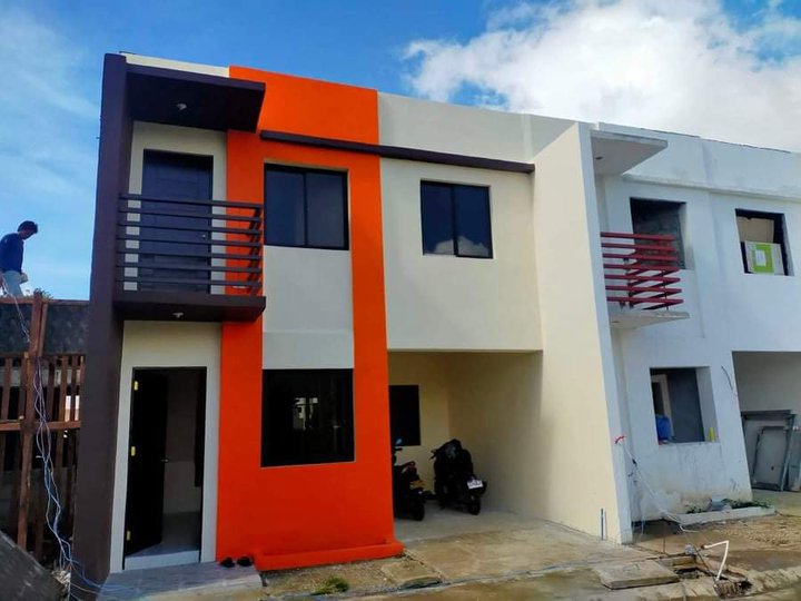 Ready for Occupancy 3-BR Townhouse in Sto Tomas, Batangas