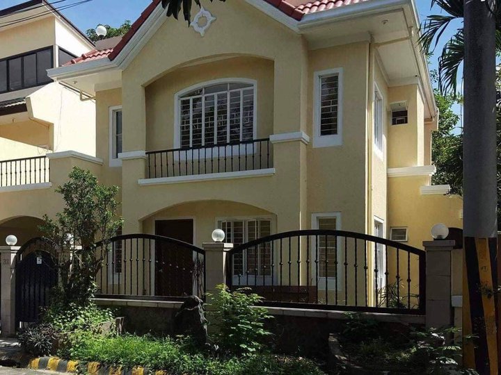 3-bedroom House For Sale in Batasan Quezon City