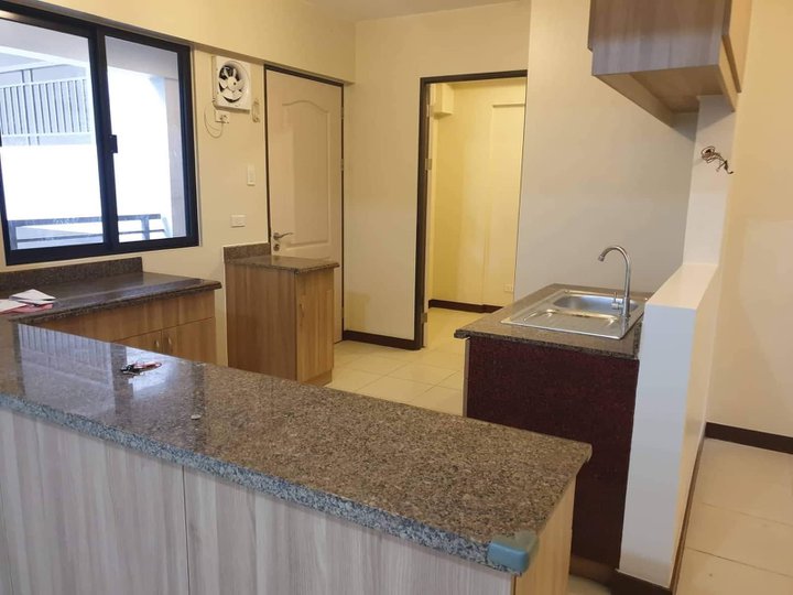 IVORY WOOD RESIDENCES 4 BEDROOM WITH PARKING CONDO FOR SALE IN TAGUIG