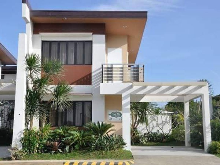 Preselling  Single Attach with parking & balcony in Dasmarinas Cavite