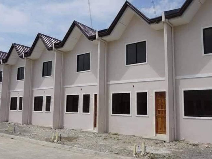 2-bedroom Townhouse For Sale in Lapu-Lapu (Opon) Cebu