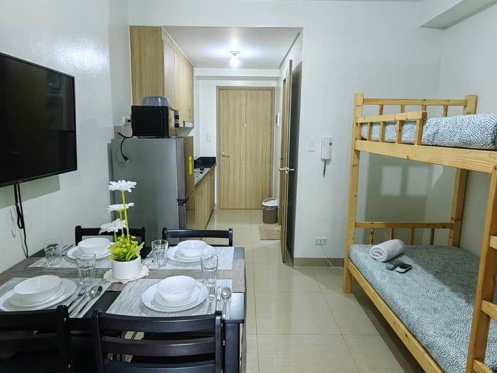 Fully Furnished 1 Bedroom Residential Condo for Rent near Mall of Asia