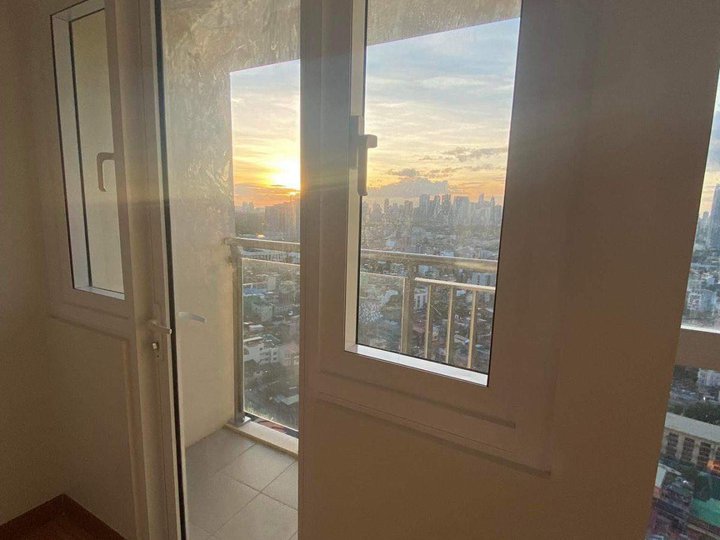 Never used 1 Bedroom with balcony in Madison Parkwest for sale