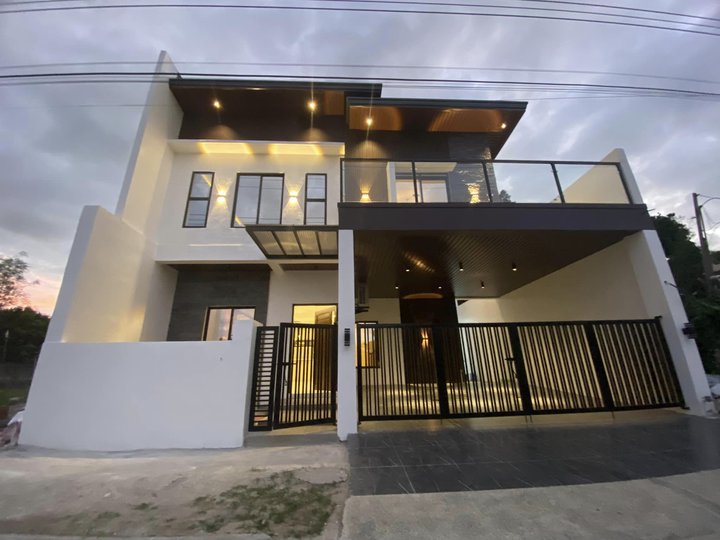 MODERN CONTEMPORARY TWO STOREY HOUSE WITH POOL FOR SALE NEAR CLARK