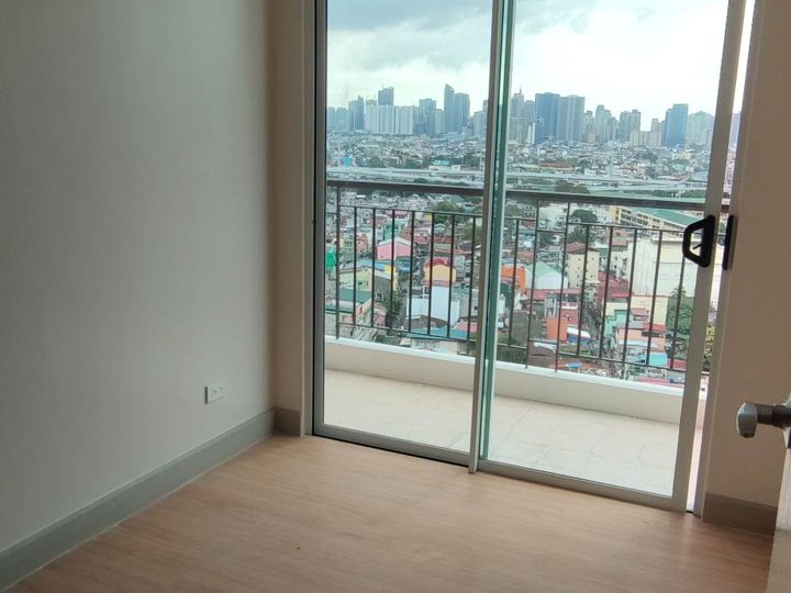 2bedroom condo in manila peninsula garden midtown homes near sta ana