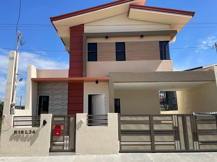 TWO STOREY HOUSE AND LOT FOR SALE IN GRAND PARKPLACE IMUS CAVITE