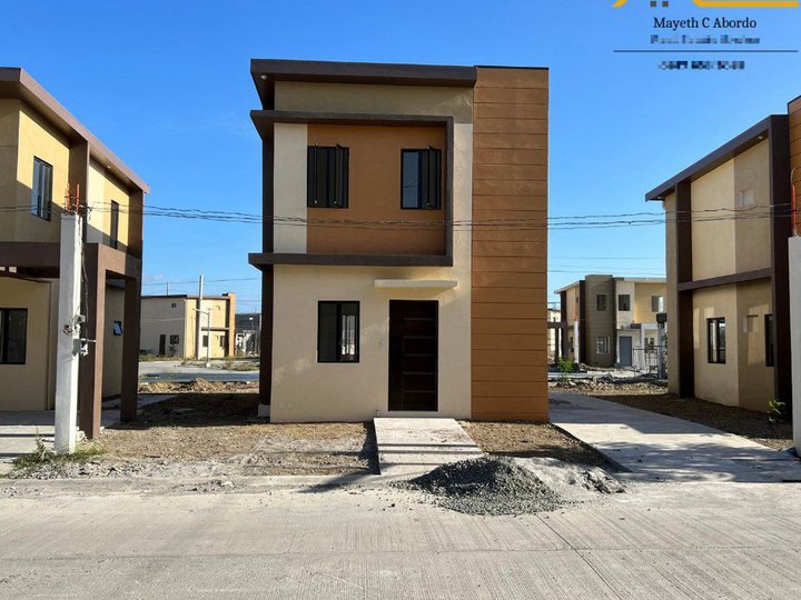 3-Bedroom Single Detached House For Sale in Solviento Villas Beside Waltermart Bacoor