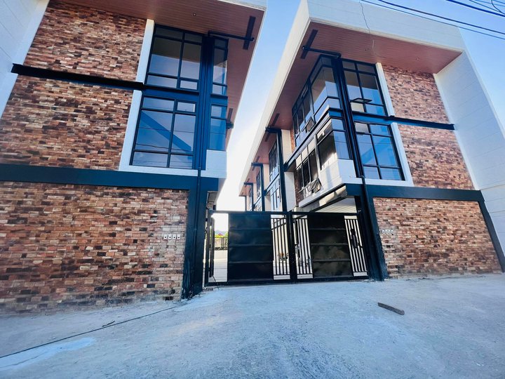 2 Storey Townhouse in Fairview Quezon City