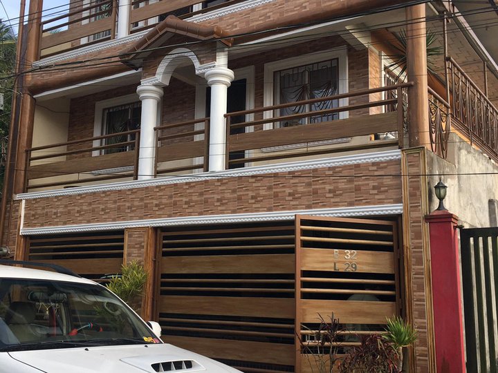 3 Storey House and Lot for sale in Tagaytay