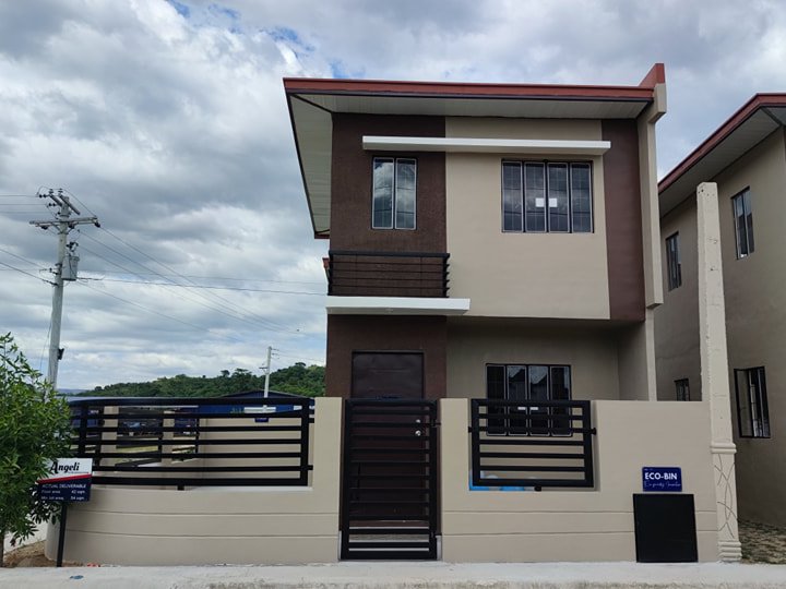 3-bedroom Single Detached House For Sale in Cabanatuan Nueva Ecija