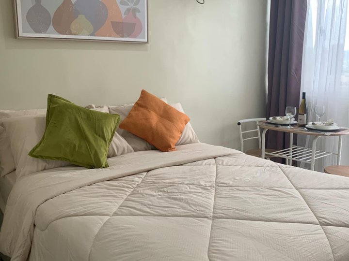 Ideal for AirBNB or long term lease 21. sqm Studio Condo For Sale in Cebu Business Park Cebu City