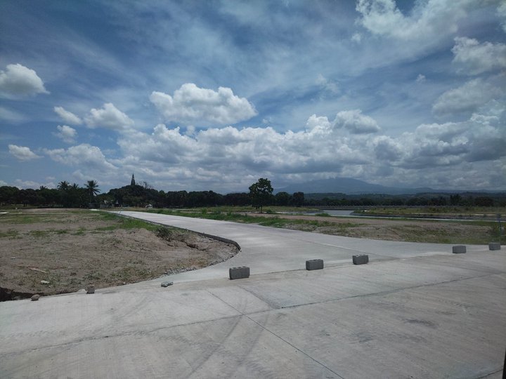 120 sqm Sta Lucia Lakeview Residences in Polomolok South Cotabato!