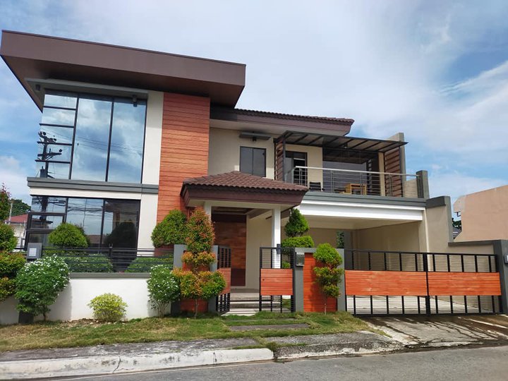 RFO 8-bedroom Single Detached House For Sale in Talisay Cebu