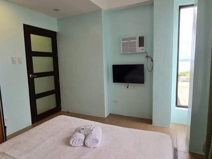 Fully furnished 1BR unit at Escalades South Metro for SALE