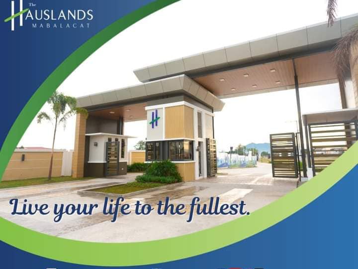 The Hauslands Mabalacat units near Don Bosco For Sale