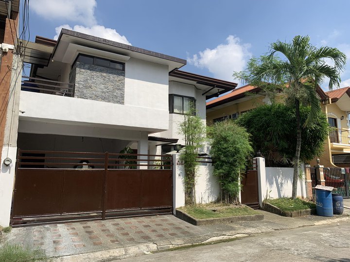 Single-Detached House with 5 Bedrooms in Village East, Cainta
