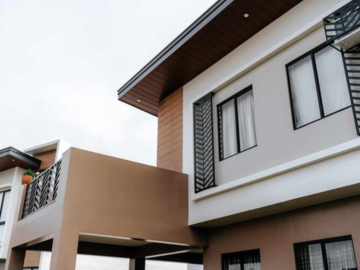 4-bedroom Single Detached House For Sale in Phirst Park Batulao Batangas City