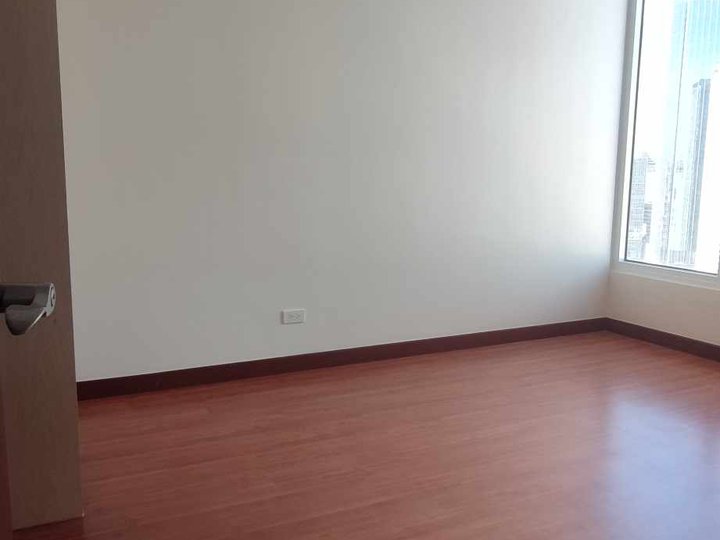 three bedroom Ready for occupancy condo in makatigreenbelt glorieta