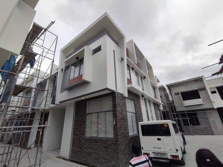 For Sale 2 storey Townhouse  Corner Front