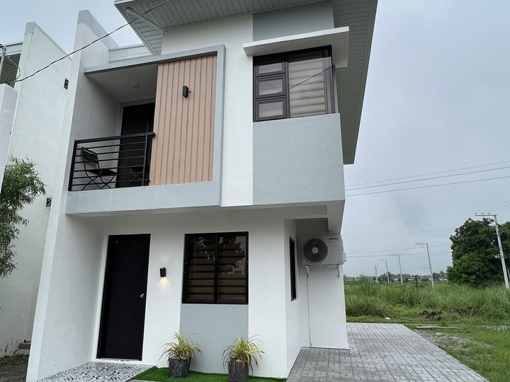 Single Attached House and Lot Located in Sapang Biabas, Mabalacat City