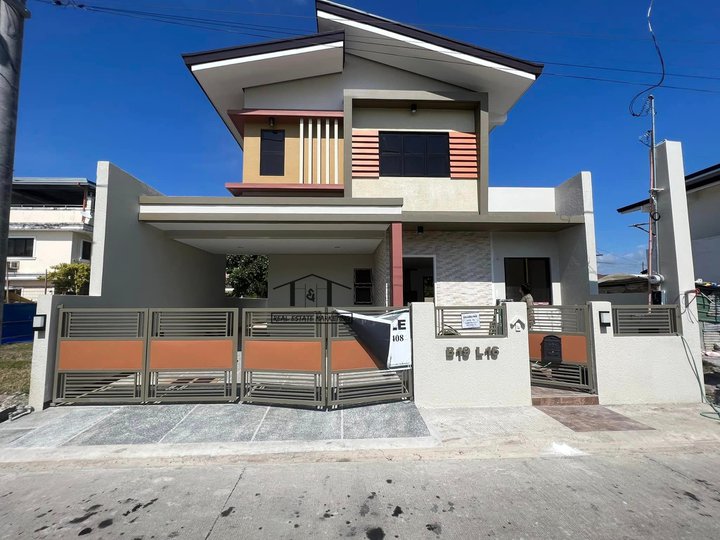3-bedroom Single Detached House For Sale in Imus Cavite Brand New