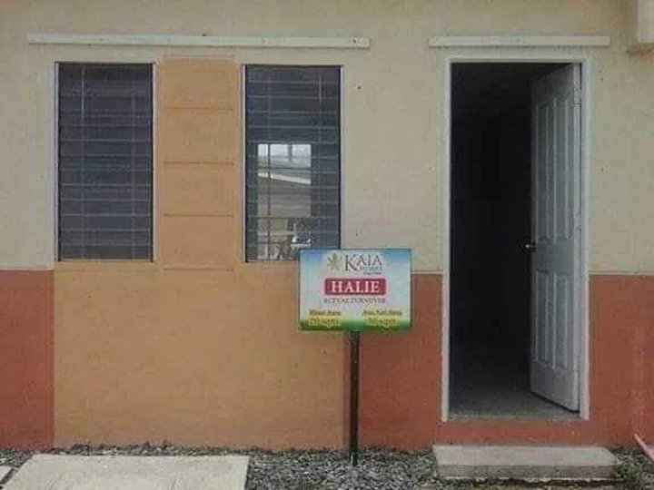 Affordable rowhouse in Naic , Cavite