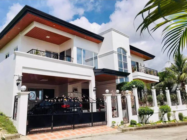 5-Bedroom Overlooking House and Lot in Consolacion, Cebu