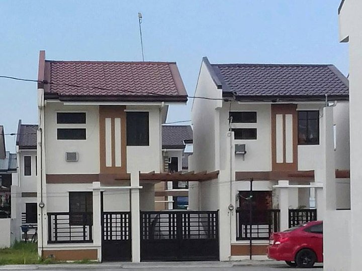 2BR Townhouse  COLLINVILLE  in Kawit Cavite
