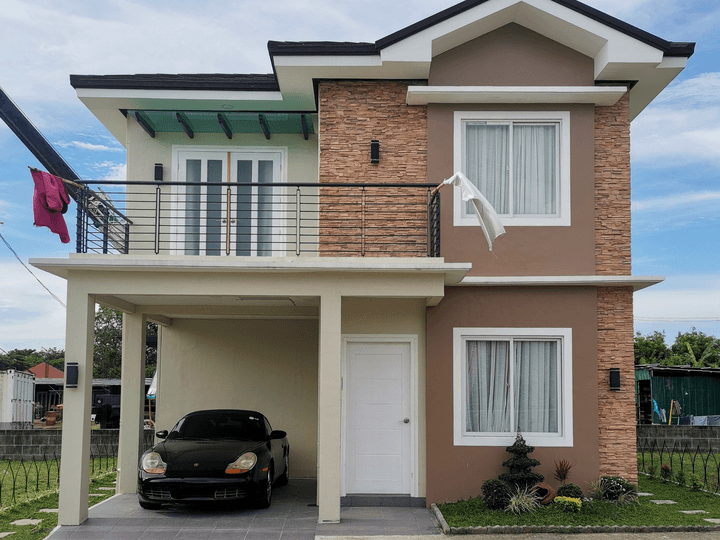 SINGLE DETACHED HOUSE AND LOT WITH 3 BEDROOMS IN DASMARINAS CAVITE