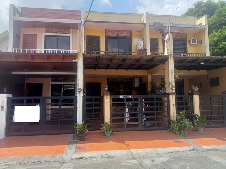 Pre-owned Townhouse In Las Pinas City