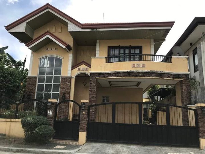 2 Storey House  For Sale in Marcos Hi-Way Antipolo Rizal