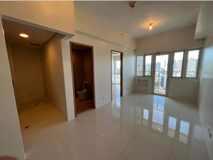 Ready-For-Occupancy condo in BGC Taguig near International School