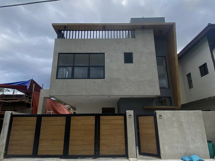 4-bedroom Single Attached House For Sale in Cainta Rizal